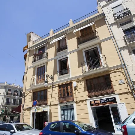 Singular Station فالنسيا