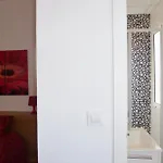 Singular Station Apartment *