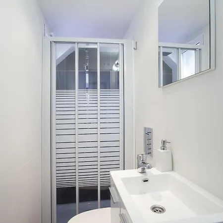 Singular Station Apartment