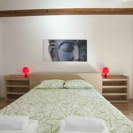 Singular Station Apartment